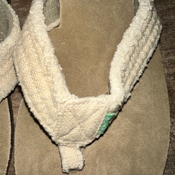 Sanuk Tan Flip-Flops Woven Strap Comfort